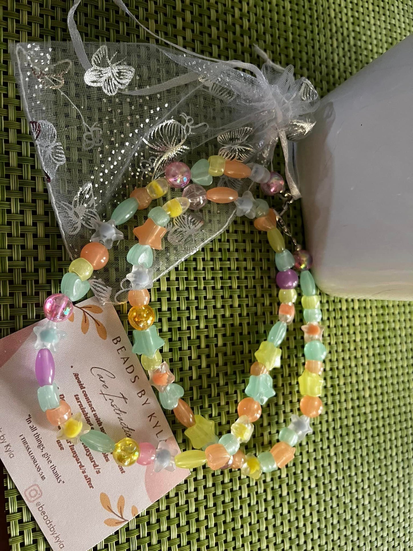 Multi-color beads